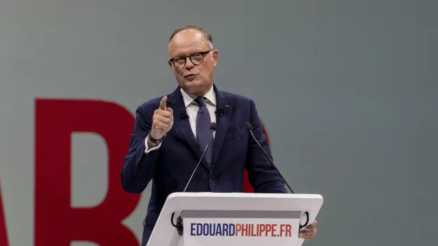 Ã douard Philippe lanÃ§a campanha para presidenciais francesas de 2027