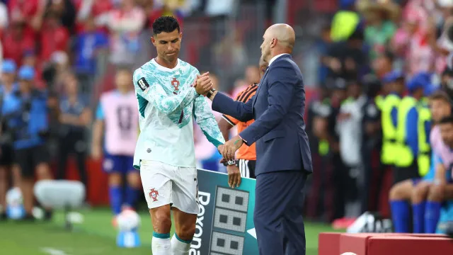 
                    EM DIRETO: Martínez e Cristiano Ronaldo anteveem jogo com Espanha
                