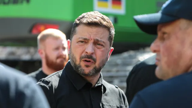 Zelensky antevÃª que dentro de meses haverÃ¡ condiÃ§Ãµes para "paz digna"