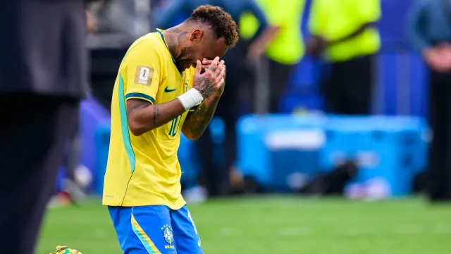 "Agora, acabou". Neymar anuncia adeus à seleção brasileira