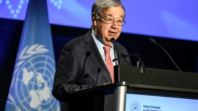 António Guterres apelou à regulação internacional da IA