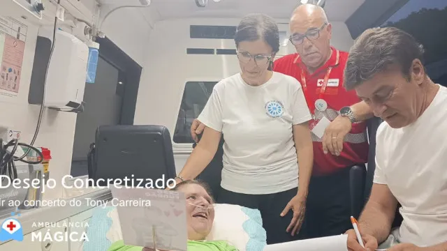 Maria tinha o sonho de ver Tony Carreira. AmbulÃ¢ncia MÃ¡gica concretizou-o