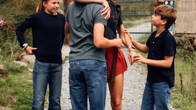 As fotos Ãºnicas de Kate Middleton com William e os filhos apÃ³s desafio
