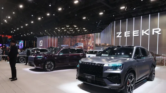
                    Chinesa Zeekr pondera introduzir esta tecnologia na Europa
                