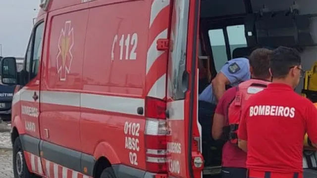 Homem resgatado a bordo de embarcação de pesca a norte de Aveiro