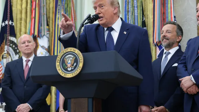 Trump 'inflama' polémica: "Pedi revisão da expulsão de Balogun"