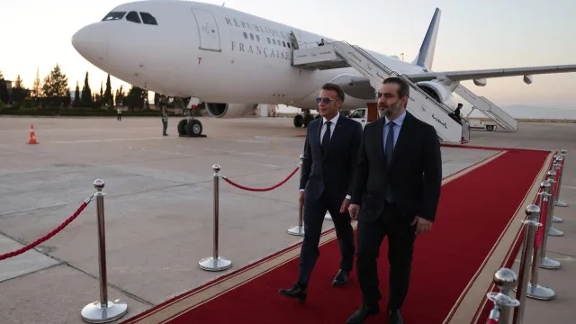 Macron chega a Damasco para reforçar compromisso de França