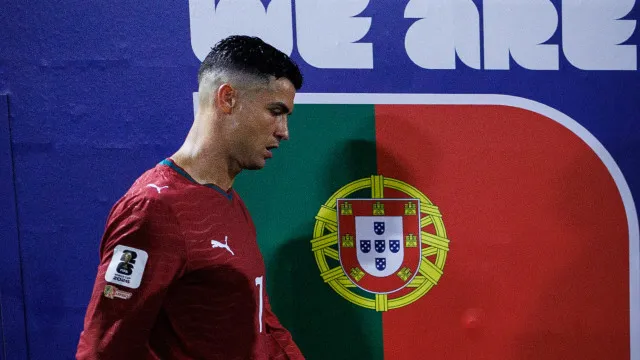 Cristiano Ronaldo arrasado por ex-jogadores: "A lenda já não está lá"