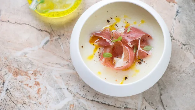 Sopa fria de melÃ£o: 3 receitas fÃ¡ceis para aproveitar a fruta da Ã©poca