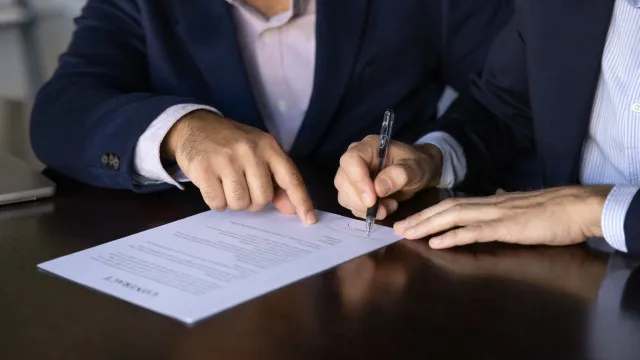 OCDE denuncia: Empresas fazem acordos ilegais para poupar nos salários