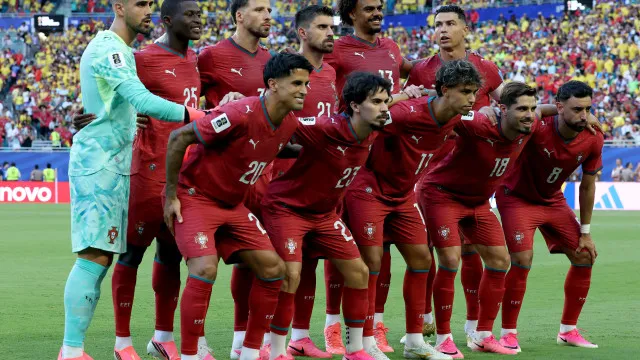 
                    Pedro Neto é o mais bonito da Mundial, mas o mais atraente é...
                