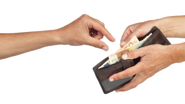 
                    Lavagem de dinheiro? Comunicar suspeitas 