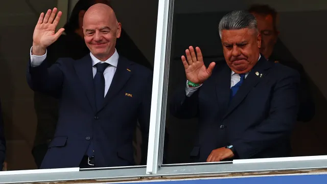
                    FBI investiga Federação Argentina de Futebol por transações milionárias
                