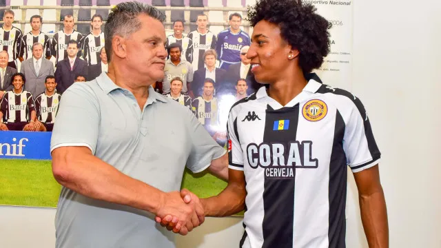 Oficial: Daniel de La Cruz reforÃ§a Nacional por emprÃ©stimo da LDU Quito
