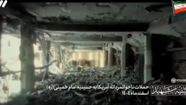 
                    Irão revela imagens do complexo de Ali Khamenei em ruínas após ataques
                