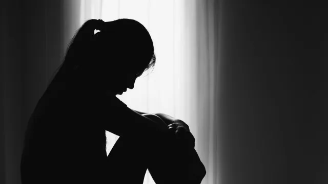 E quando a morte chega Ã  vida de alguÃ©m? "Luto saudÃ¡vel nÃ£o Ã© silencioso"