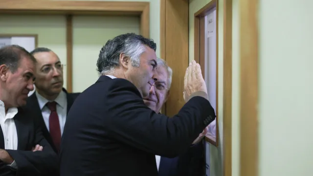 Exames: Houve 843 "provas com desconformidades". 2.Âª fase? "Normalidade"