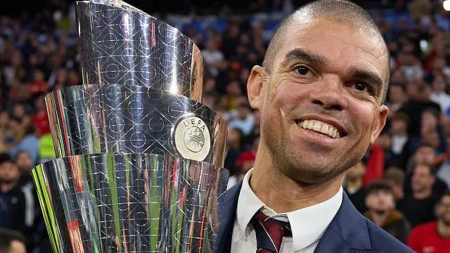 
                    Pepe desmente não a Jorge Jesus (e à seleção) por culpa de Conceição
                