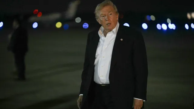 
                    Trump: 