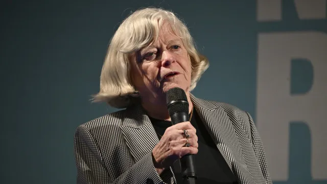 
                    Suspeito acusado de homicídio da antiga deputada britânica Ann Widdecombe
                