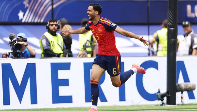
                    Solução esteve sempre no banco. Merino herói e Espanha segue em frente
                