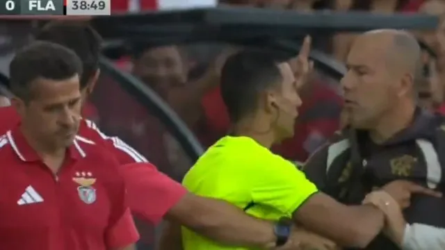 
                    Ambiente ferveu no Benfica-Flamengo. Prestianni vaiado e bancos explodem
                