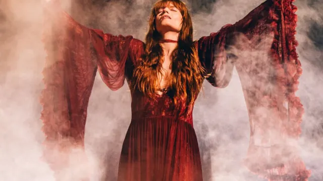 Florence enfeitiÃ§a Alive, Lorde transforma-o em pista de danÃ§a no adeus