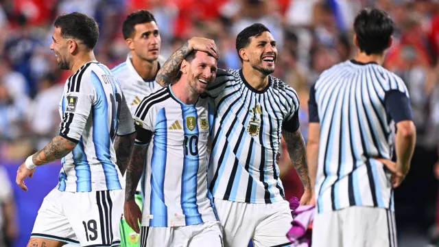 Expulsão muda tudo. Argentina vence Suíça e está nas meias-finais