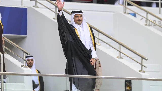 Qatar anuncia morte do antigo emir xeque Hamad