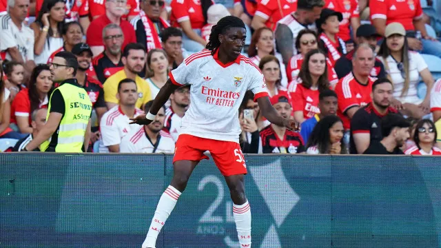 Benfica confirma lesão grave de Jaden Umeh após particular no Algarve