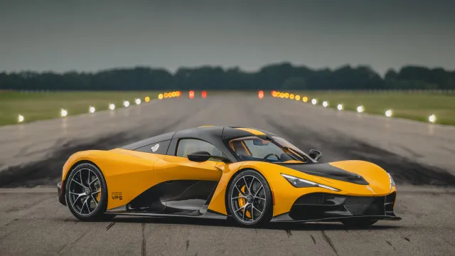 
                    Zenvo: Este hipercarro acelera dos 0 aos 300 km/h em 9 segundos
                