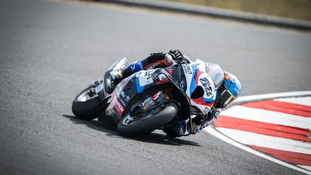 
                    Superbike: Miguel Oliveira teve fim de semana para esquecer em Donington
                