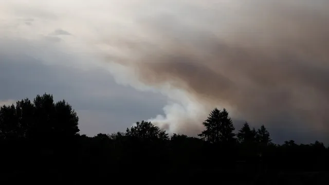 Fogo com trÃªs frentes ativas na Guarda combatido por 350 operacionais