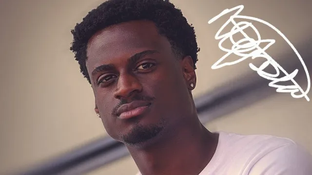 Oficial: Nathanael Ogbeta, ex-Manchester City, assina pelo Marítimo