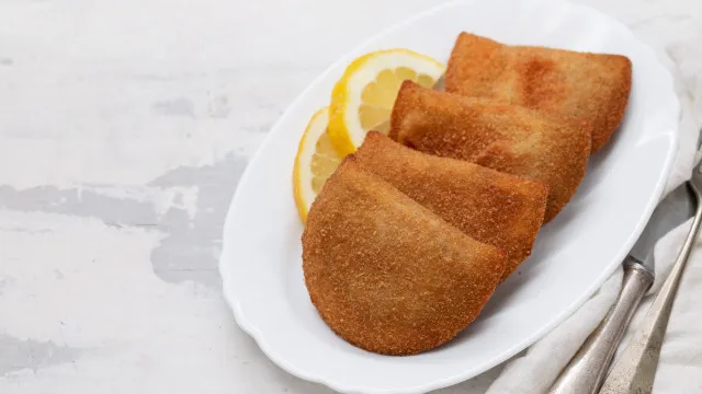 
                    Os miúdos vão adorar! Receita de rissóis de queijo e fiambre
                