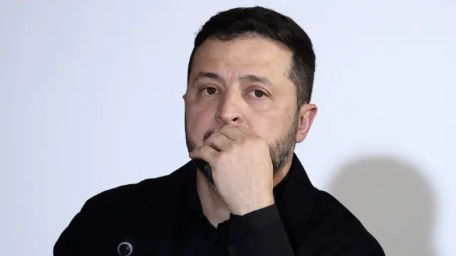 Zelensky acusa EUA de atrasar autorização para mísseis Patriot e NASAMS