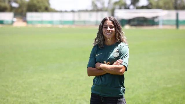 Oficial: Futebolista Neuza Besugo volta ao Sporting quatro anos depois