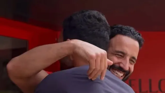 
                    Dupla em dia? Abraço entre Ruben Amorim e Gonçalo Ramos já dá que falar
                