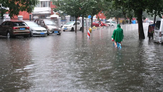 
                    Cidade chinesa Shenyang suspende linhas de metro devido à tempestade Bavi
                
