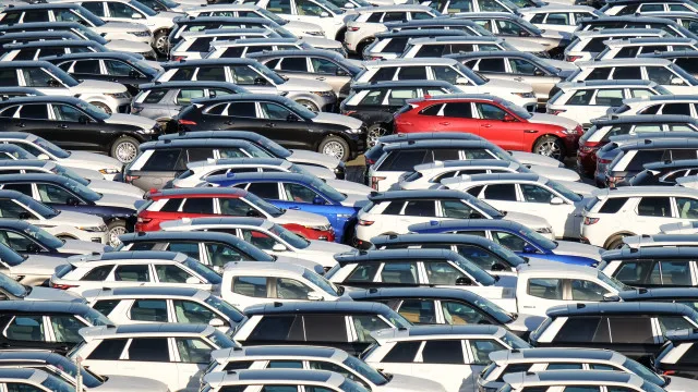 
                    China exportou mais de um milhão de automóveis em junho. É um recorde
                
