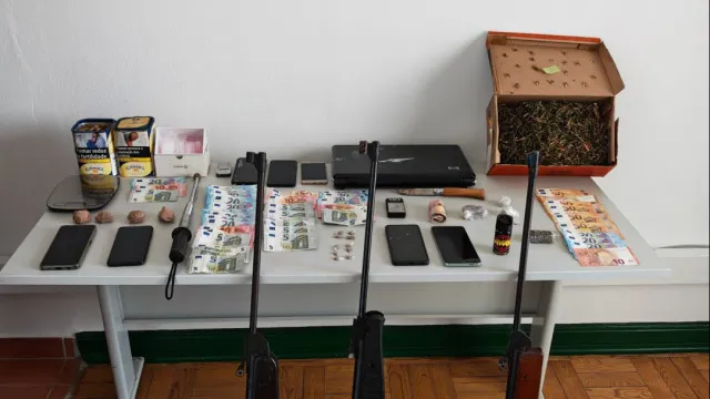 GNR desmantela rede de trÃ¡fico de droga no Alentejo. HÃ¡ 11 detidosÂ 