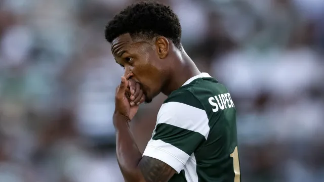 Erros defensivos viraram goleada. Sporting bate Celtic em jogo particular