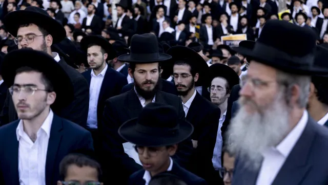 
                    Israel suspende detenção de ultraortodoxos que evitem serviço militar
                