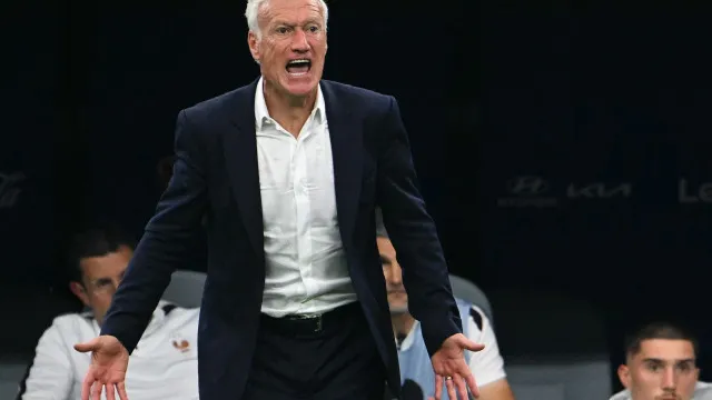 Deschamps arrasa arbitragem: "Culpa nossa, mas vou fazer uma pergunta..."