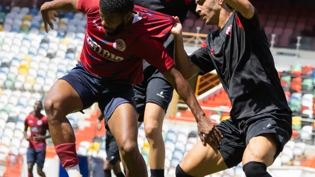 União de Leiria vence Marco 09 em jogo de preparação