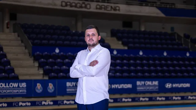 Oficial: FC Porto apresenta novo treinador para estreia no escalão sénior