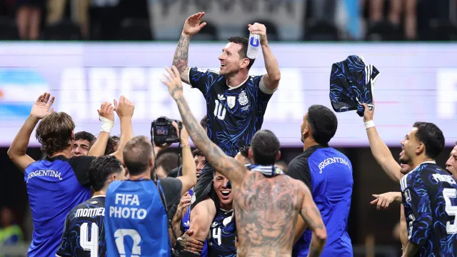 Messi contra-ataca: "Somos os melhores do mundo, doa a quem doer"