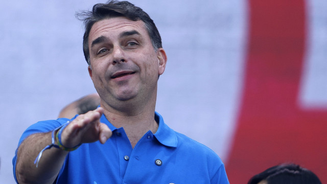 Faria Lima torce por desembarque de Flávio Bolsonaro em favor de Caiado