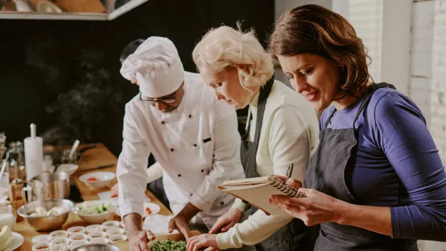 Musica e gastronomia regional: Feira Concurso de Arte Doce de Lagos