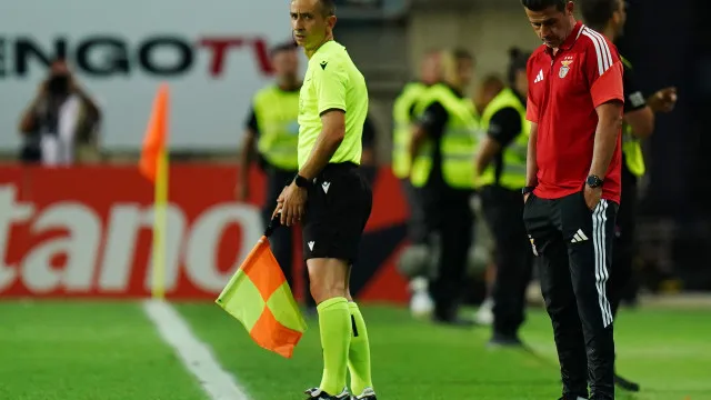 Marco Silva faz a prova dos 9. Quem vai a teste no Benfica-Villarreal
